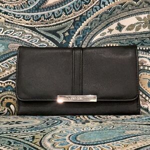 Black Tahari Trifold Wallet
